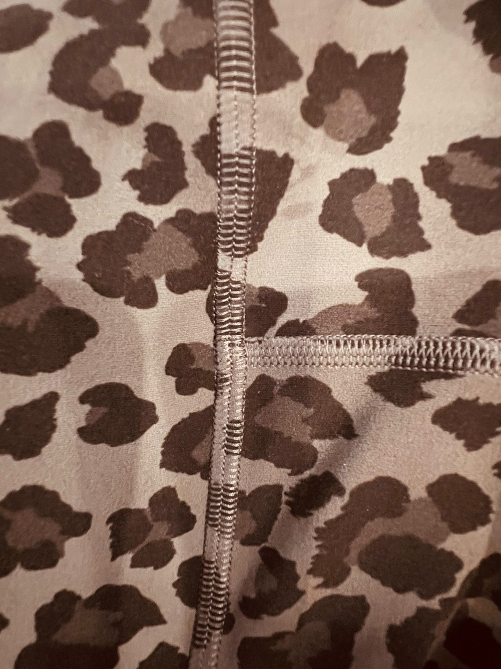 Lululemon Align High-Rise Pant 28” Leopard Print – Size 6 – NWT - Picture 10 of 10
